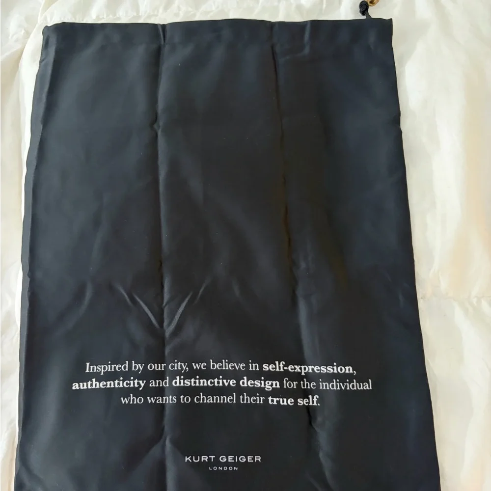Kurt Geiger Black dustBag